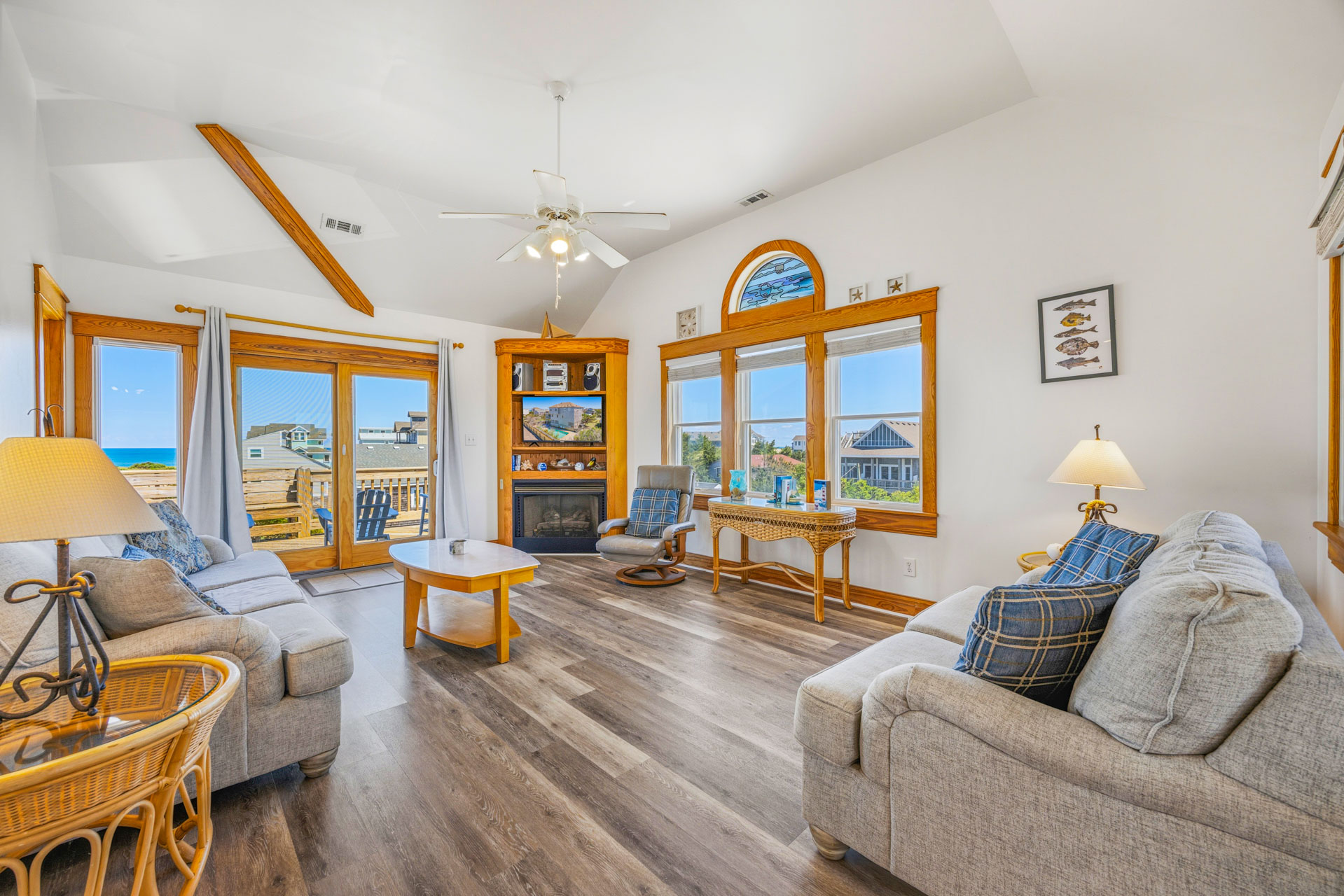 Surf Or Sound Realty 870 Two Sons Great Room 1