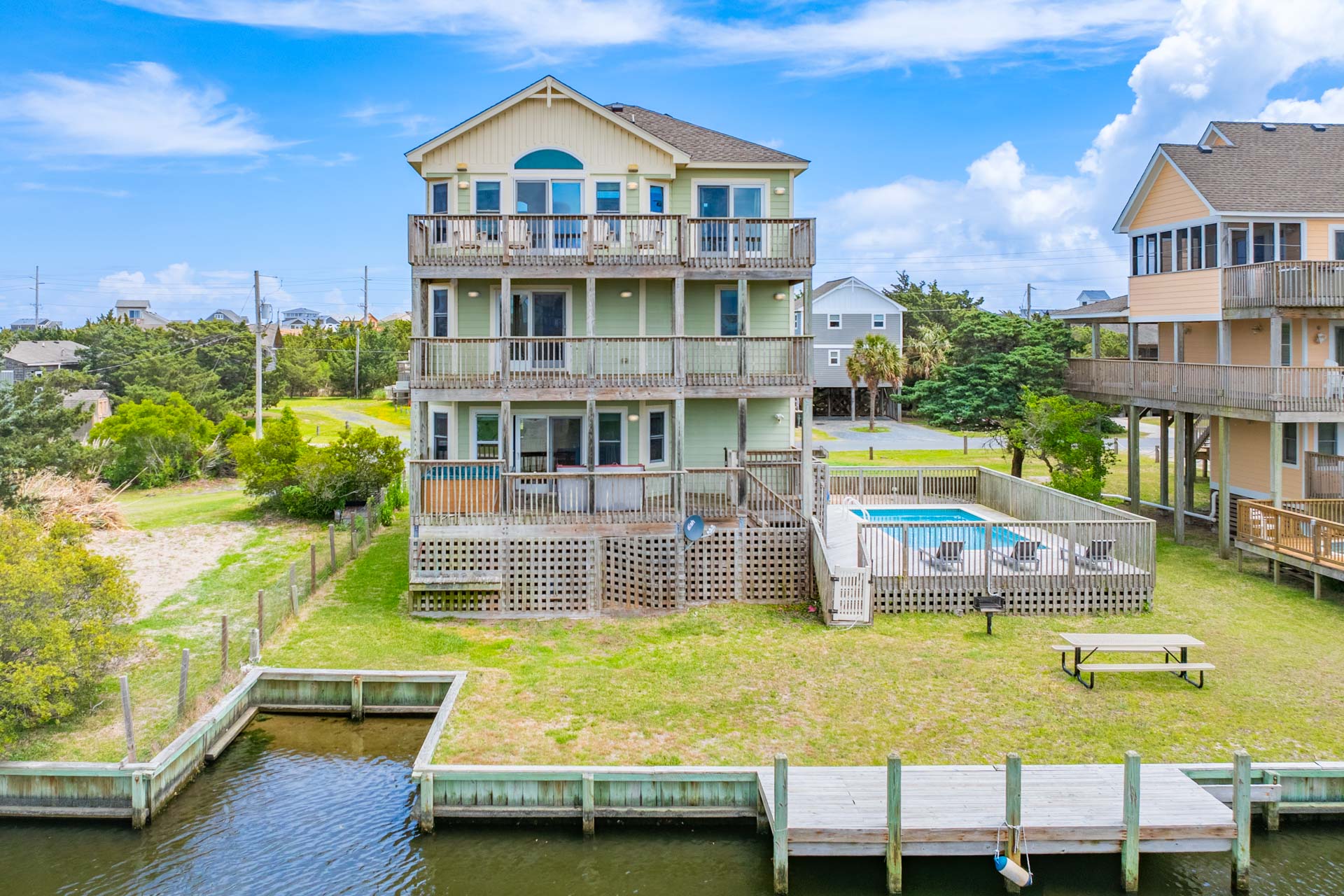 Surf Or Sound Realty 677 Tarpon Watch Exterior 4
