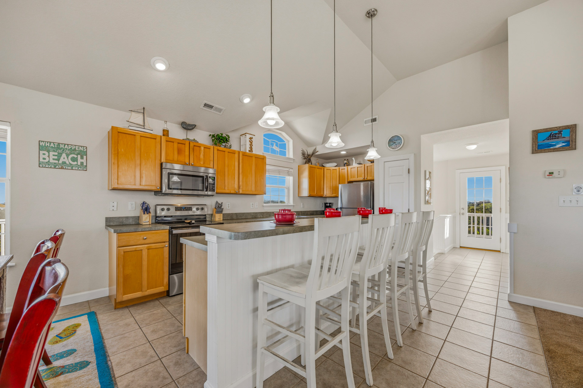 Surf Or Sound Realty 823 Sounds Good 2 Me Kitchen 2