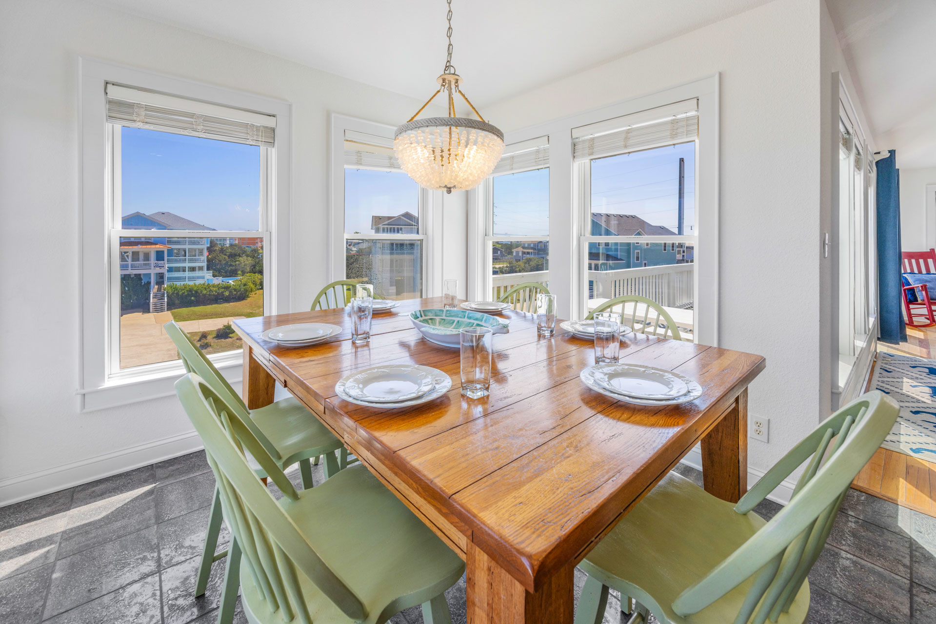 Surf Or Sound Realty 504 Sunny Shores Dining Area 5