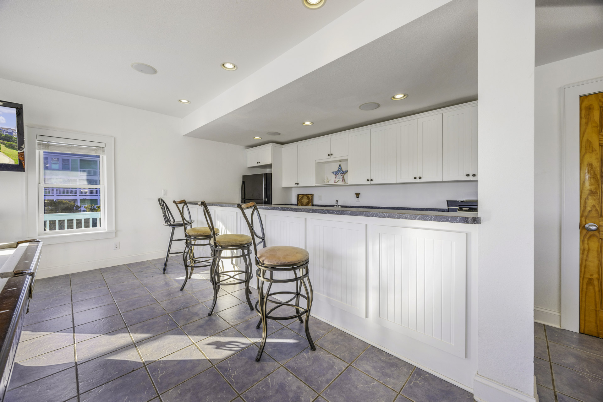 Surf Or Sound Realty 534 Peaceful Retreat Game Room 1