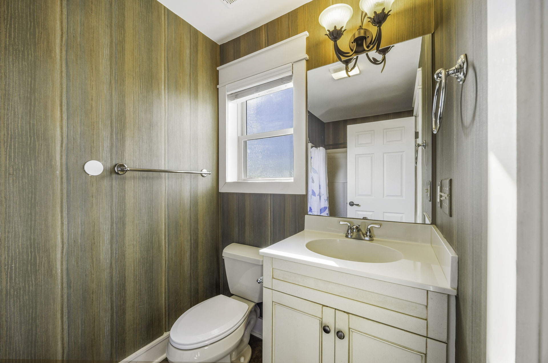 Surf Or Sound Realty 1156 Lemonade Bedroom 1 3