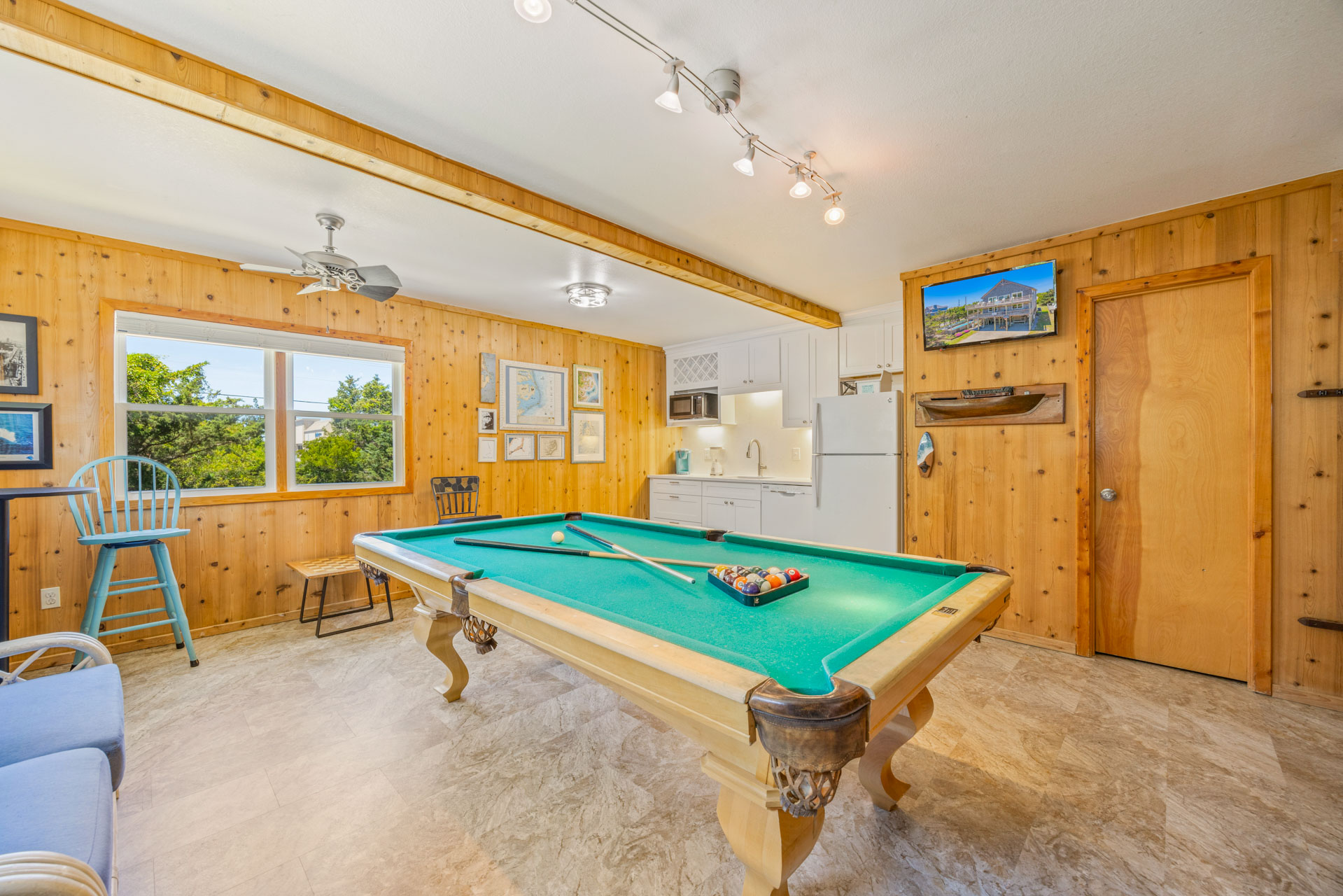 Surf Or Sound Realty 1144 The Sandy House Game Room 3