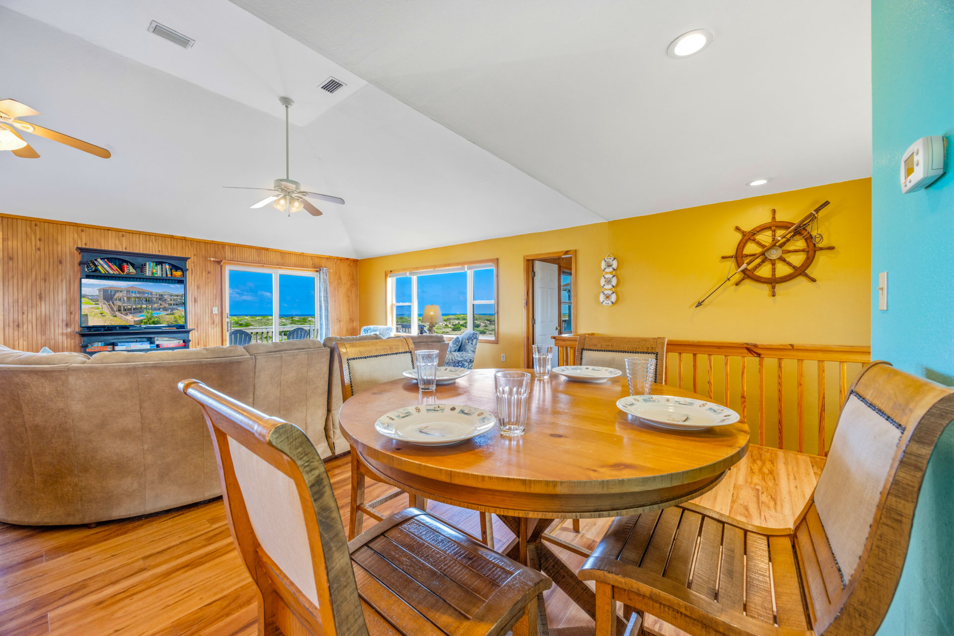 Surf Or Sound Realty 706 Beach Play Dining Area 5