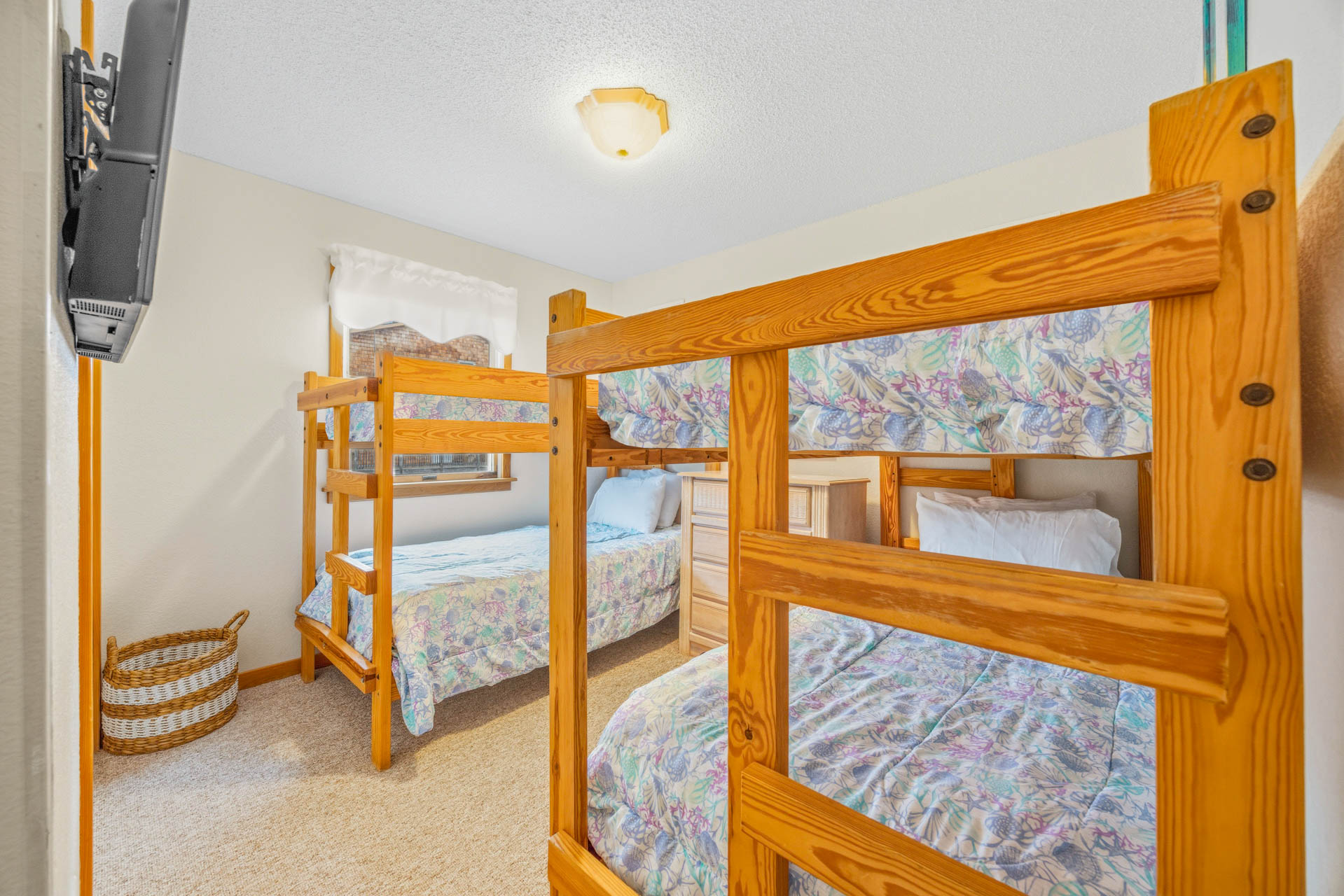 Surf Or Sound Realty 1044 K Seas Legacy Bedroom 3