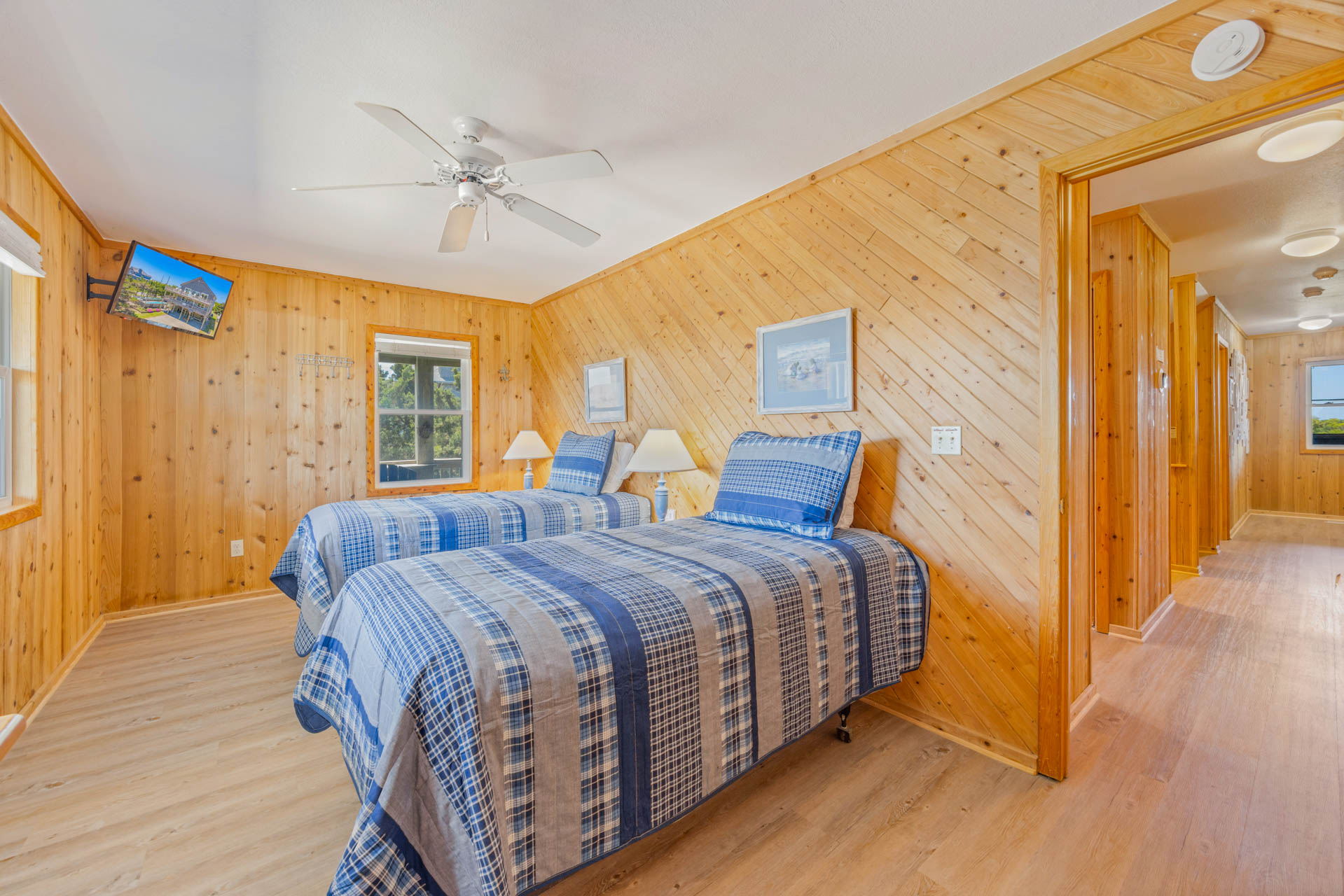 Surf Or Sound Realty 1144 The Sandy House Bedroom 5 2