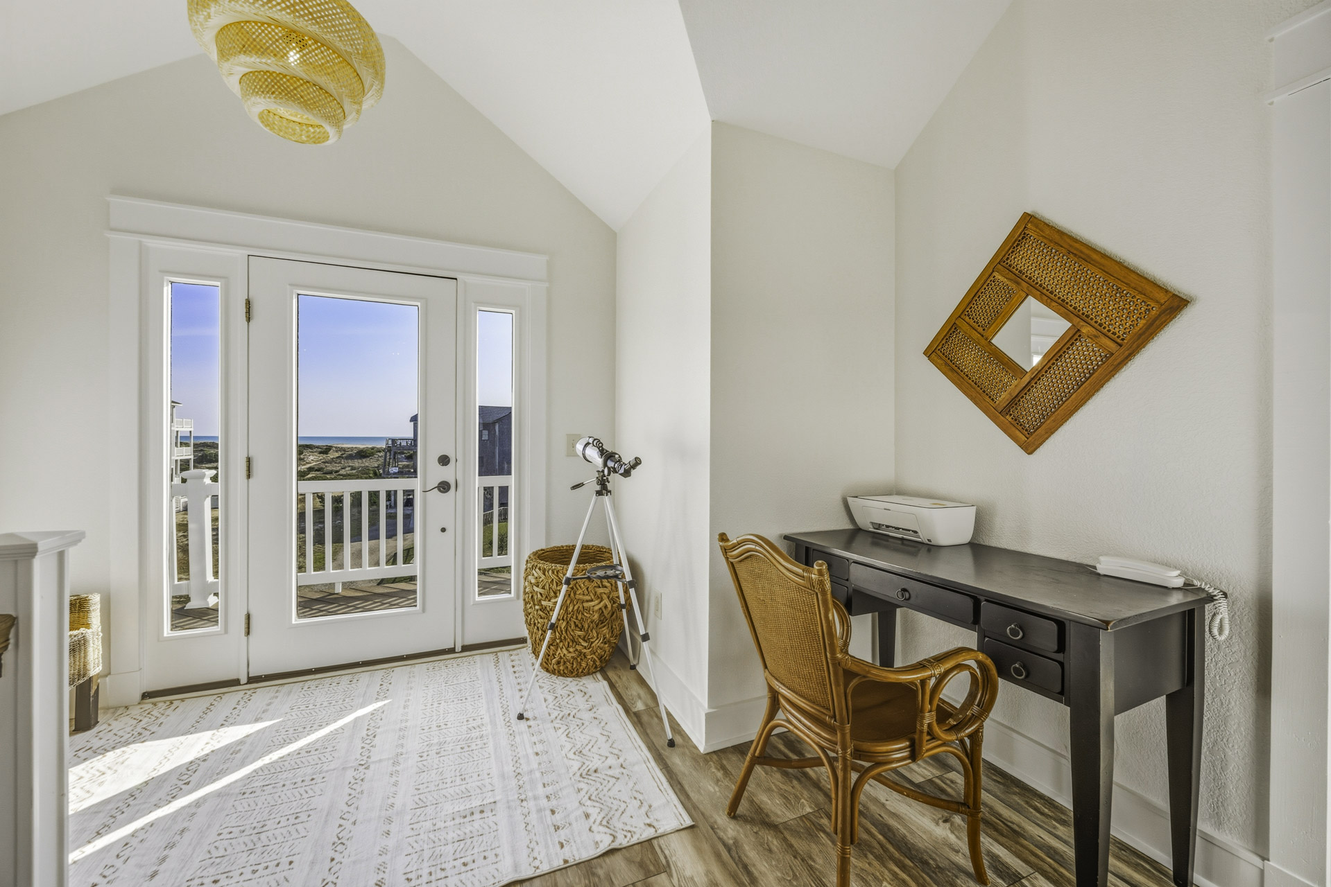 Surf Or Sound Realty 1156 Lemonade Workstation