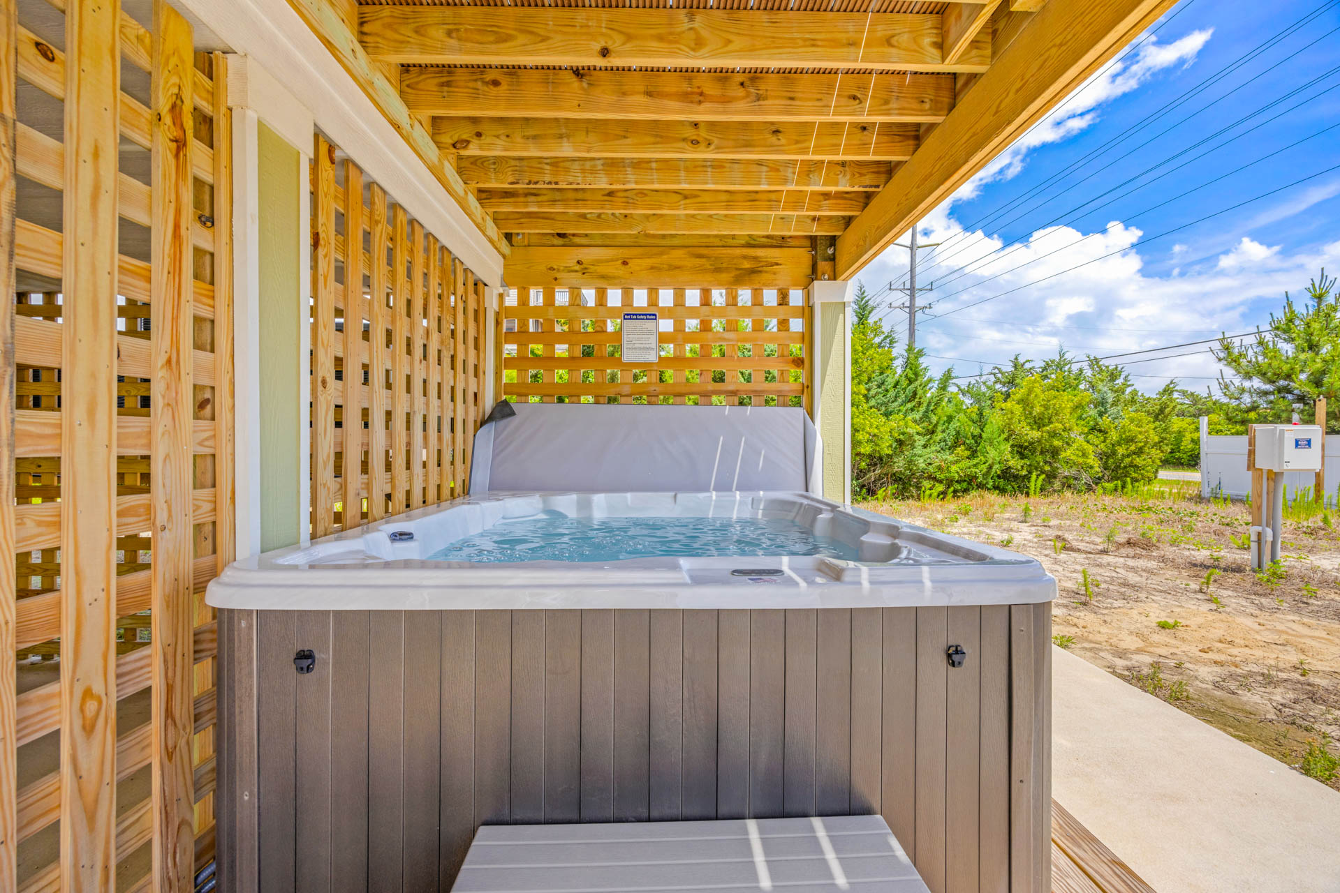 Surf Or Sound Realty 1238 Costa Del Mar Hot Tub
