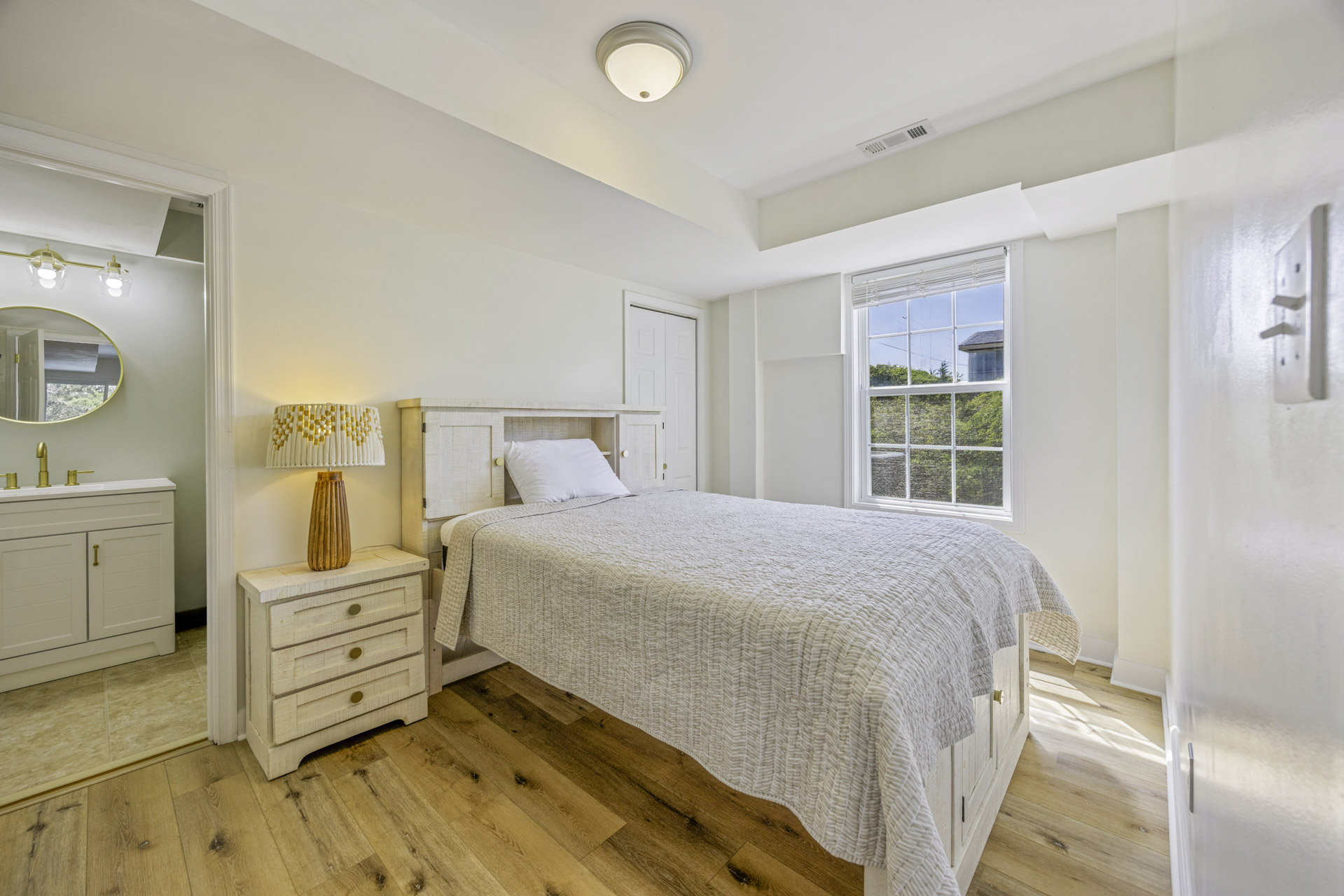 Surf Or Sound Realty 1236 Peace Of Paradise Bedroom 5 1