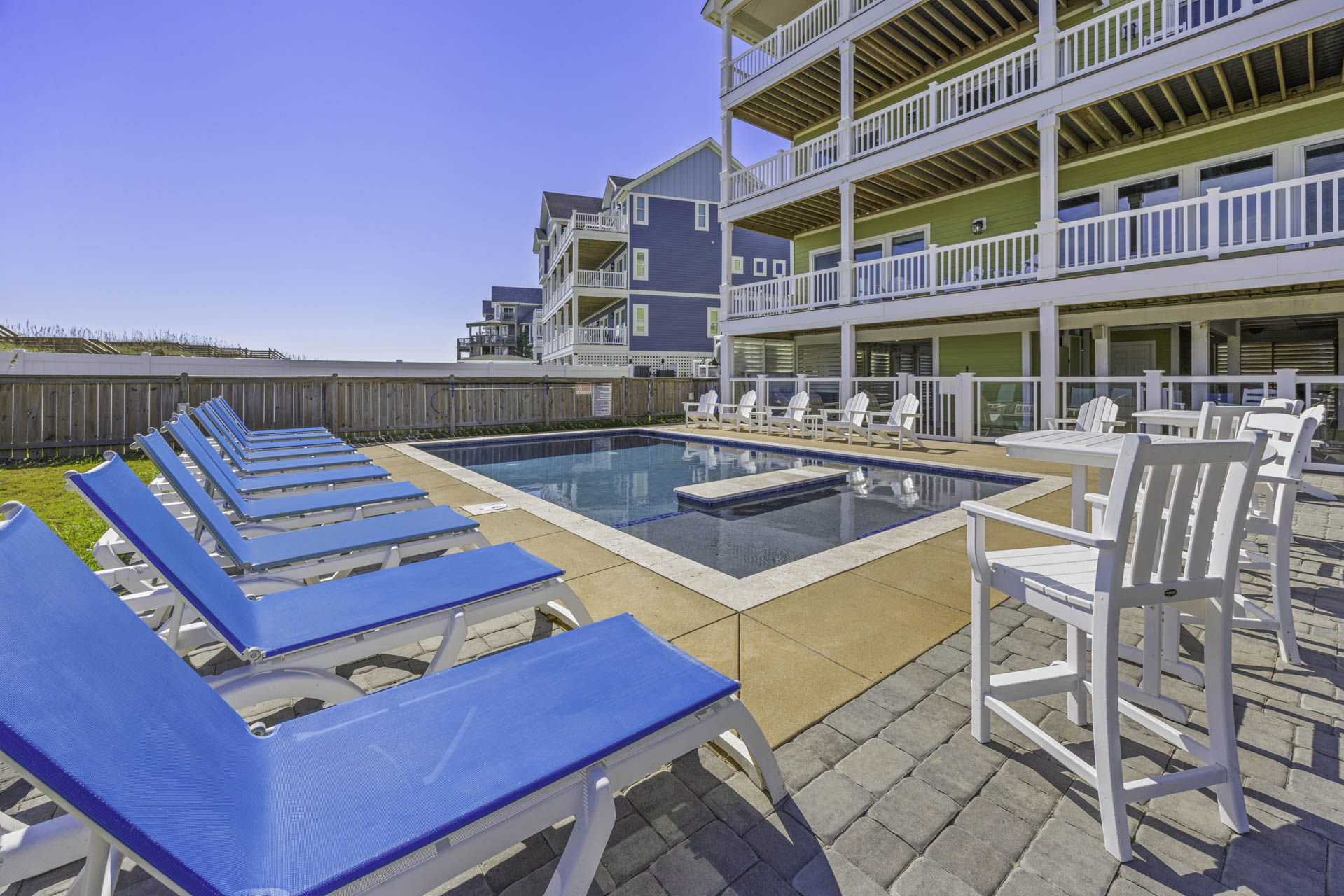 Surf Or Sound Realty 836 Hatteras Grander Pool Area 4