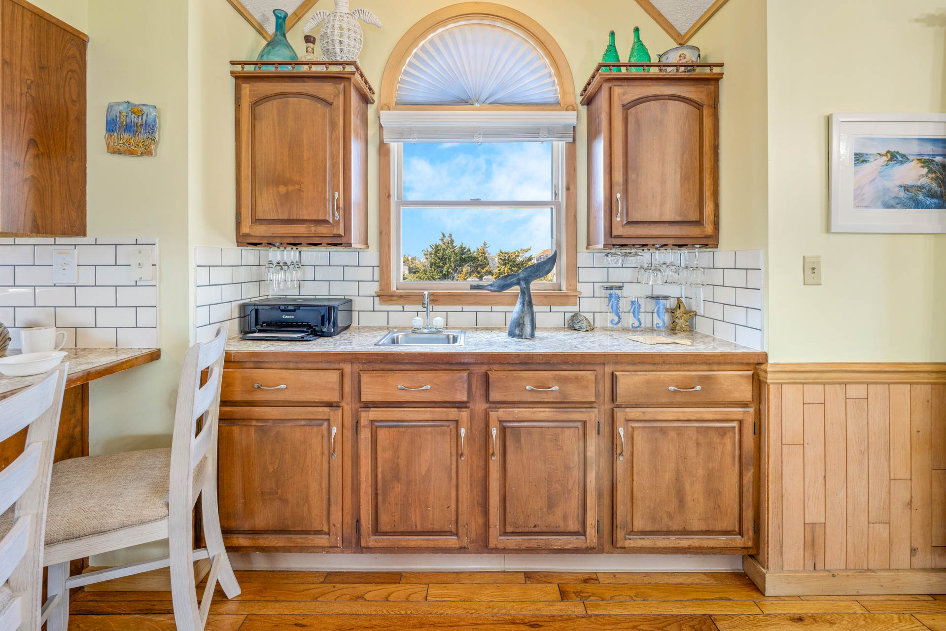 Surf Or Sound Realty 1094 Sea Lady Kitchen 4