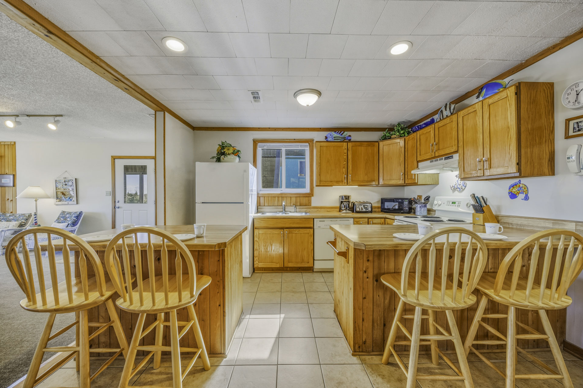 Surf Or Sound Realty 15 Driftwood Kitchen 4