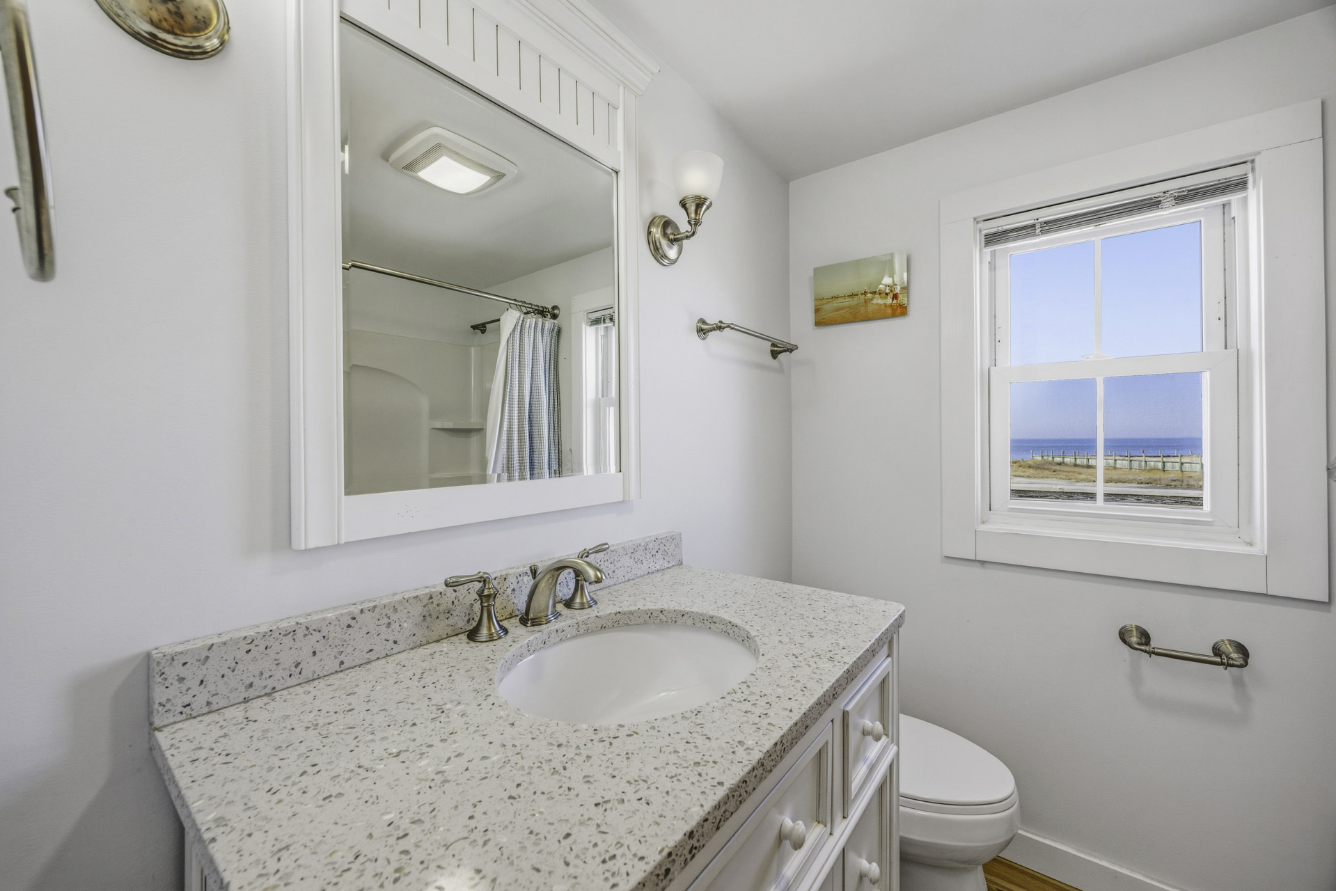 Surf Or Sound Realty 940 Bubba's Last Resort Bedroom 2 3