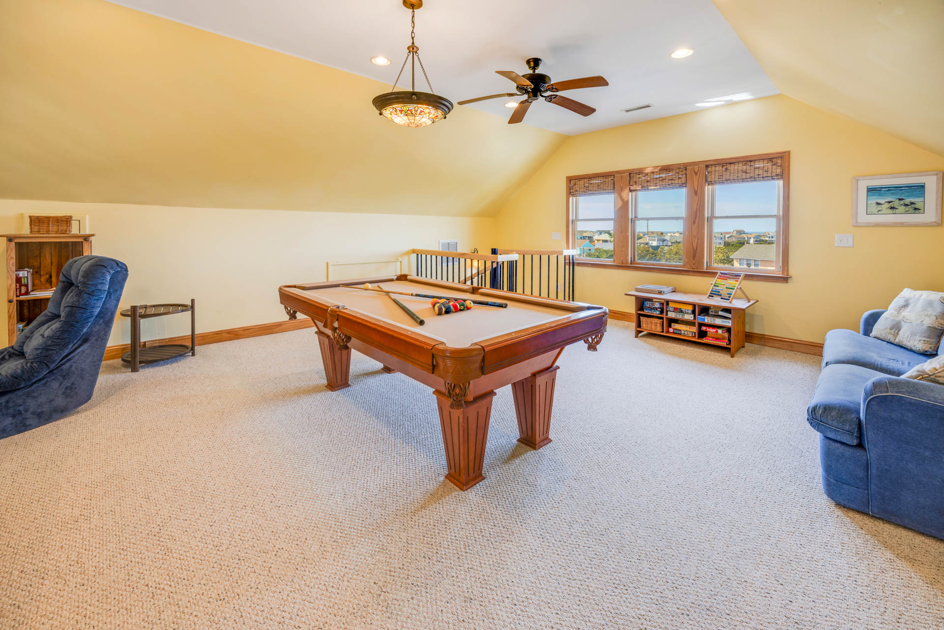 Surf Or Sound Realty 377 Hatteras Moon Game Room 2