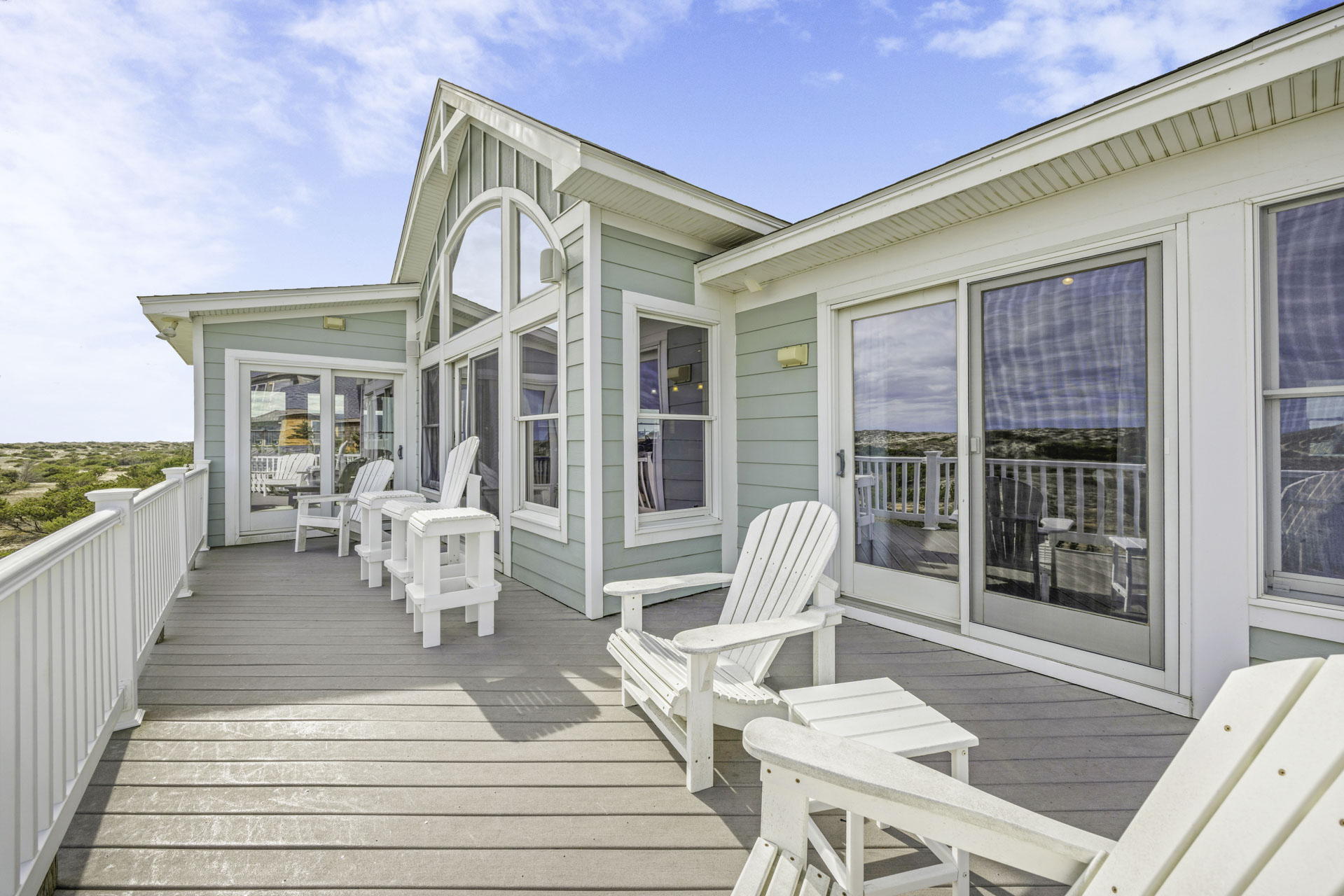 Surf Or Sound Realty 829 The HI Life Deck