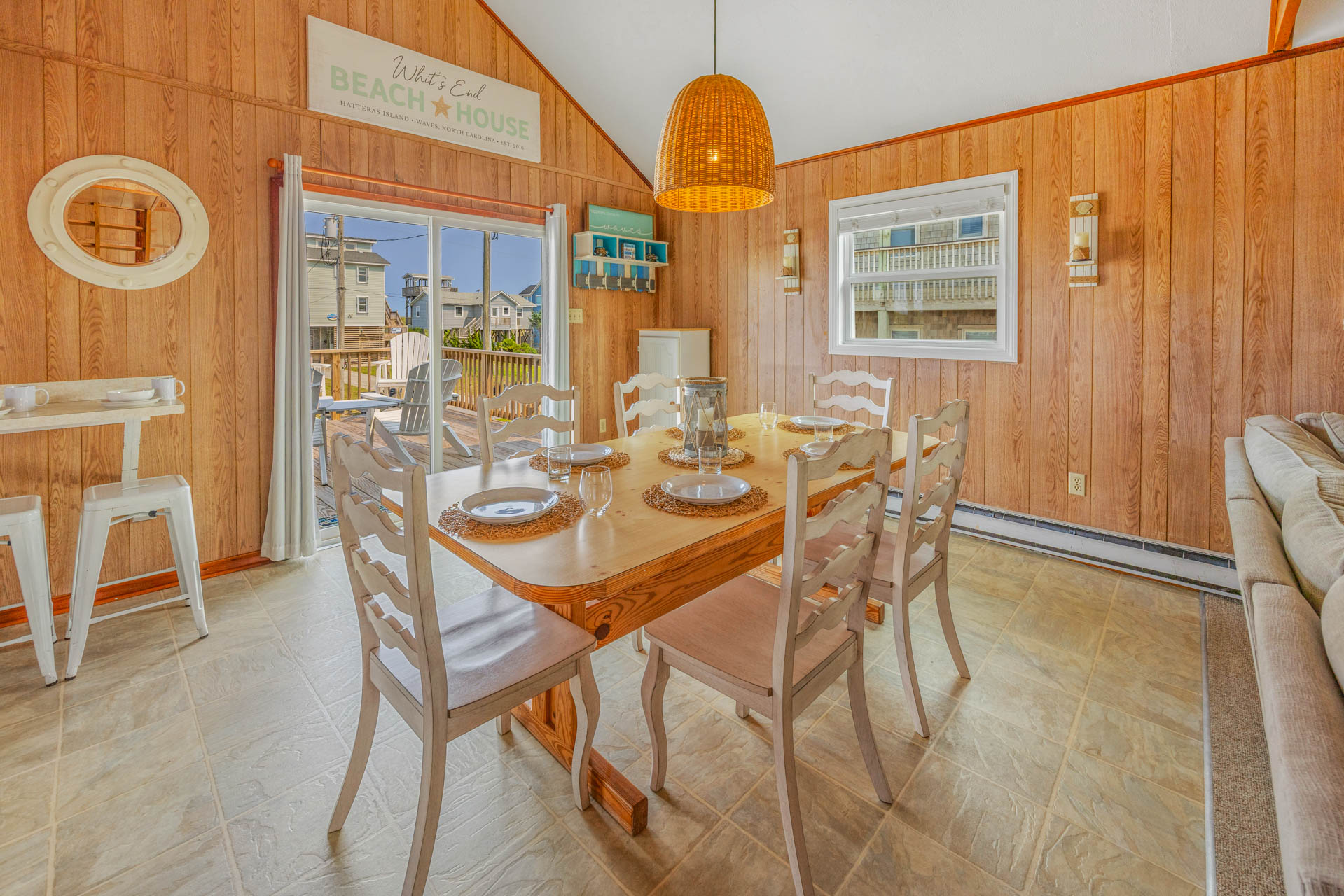 Surf Or Sound Realty 565 Whit's End Dining Area 3