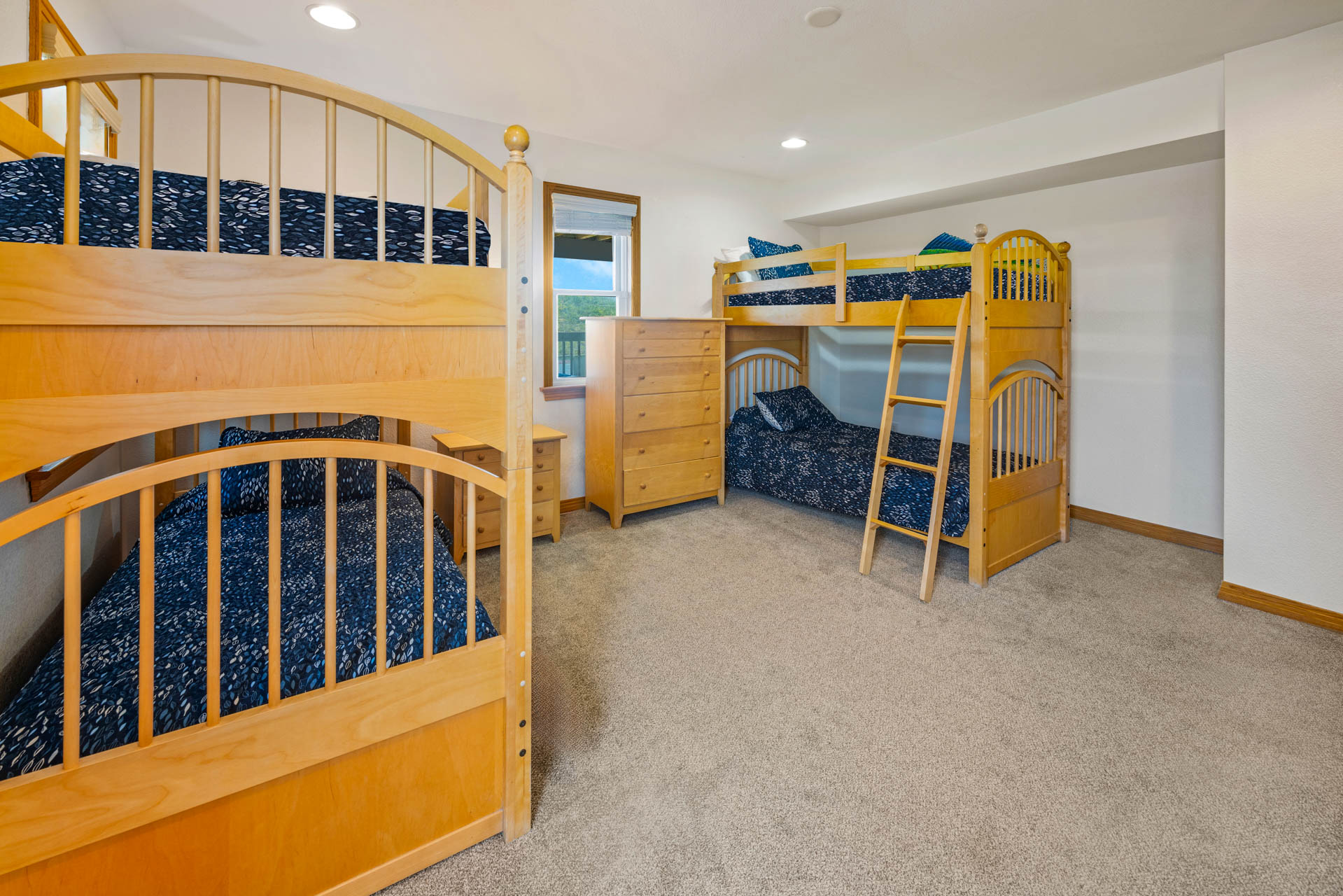 Surf Or Sound Realty 1150 God's Promise Bedroom 6 1