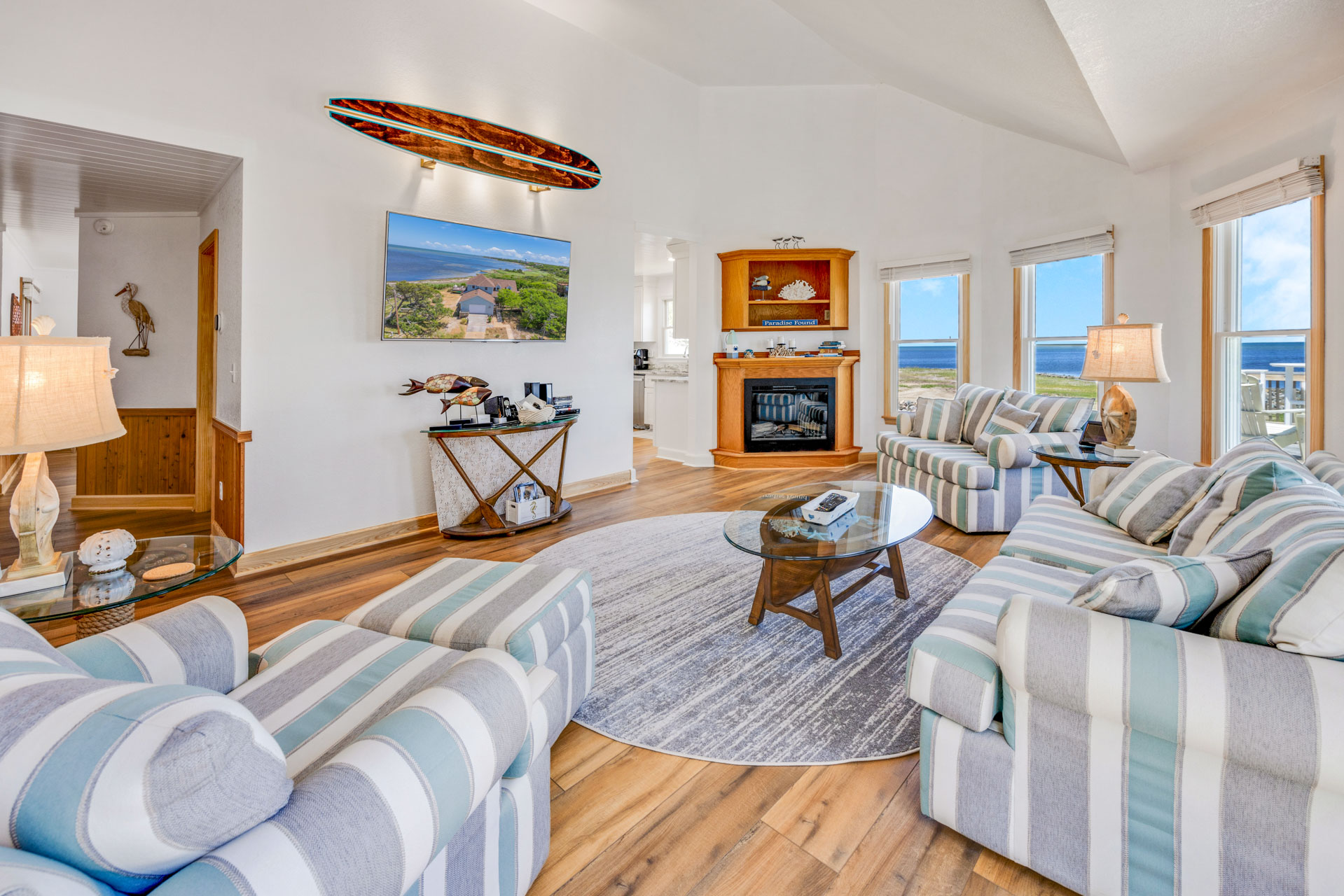 Surf Or Sound Realty 905 Paradise Point Great Room 2