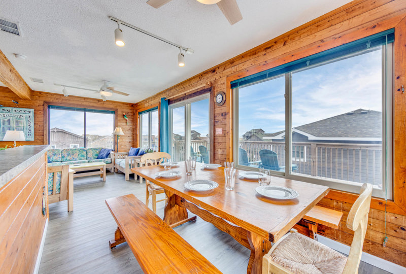 11 Surf Or Sound Realty 60 Bermuda Breeze Dining Area 01 3371806