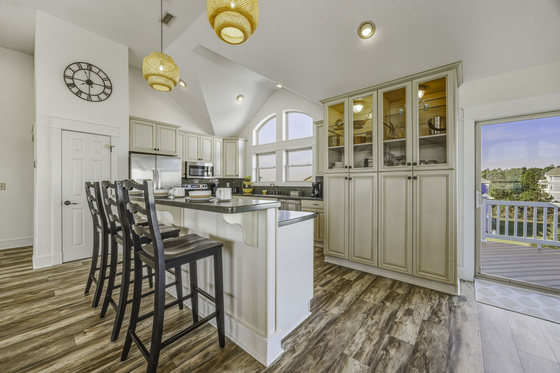 Surf Or Sound Realty 1156 Lemonade Kitchen 3