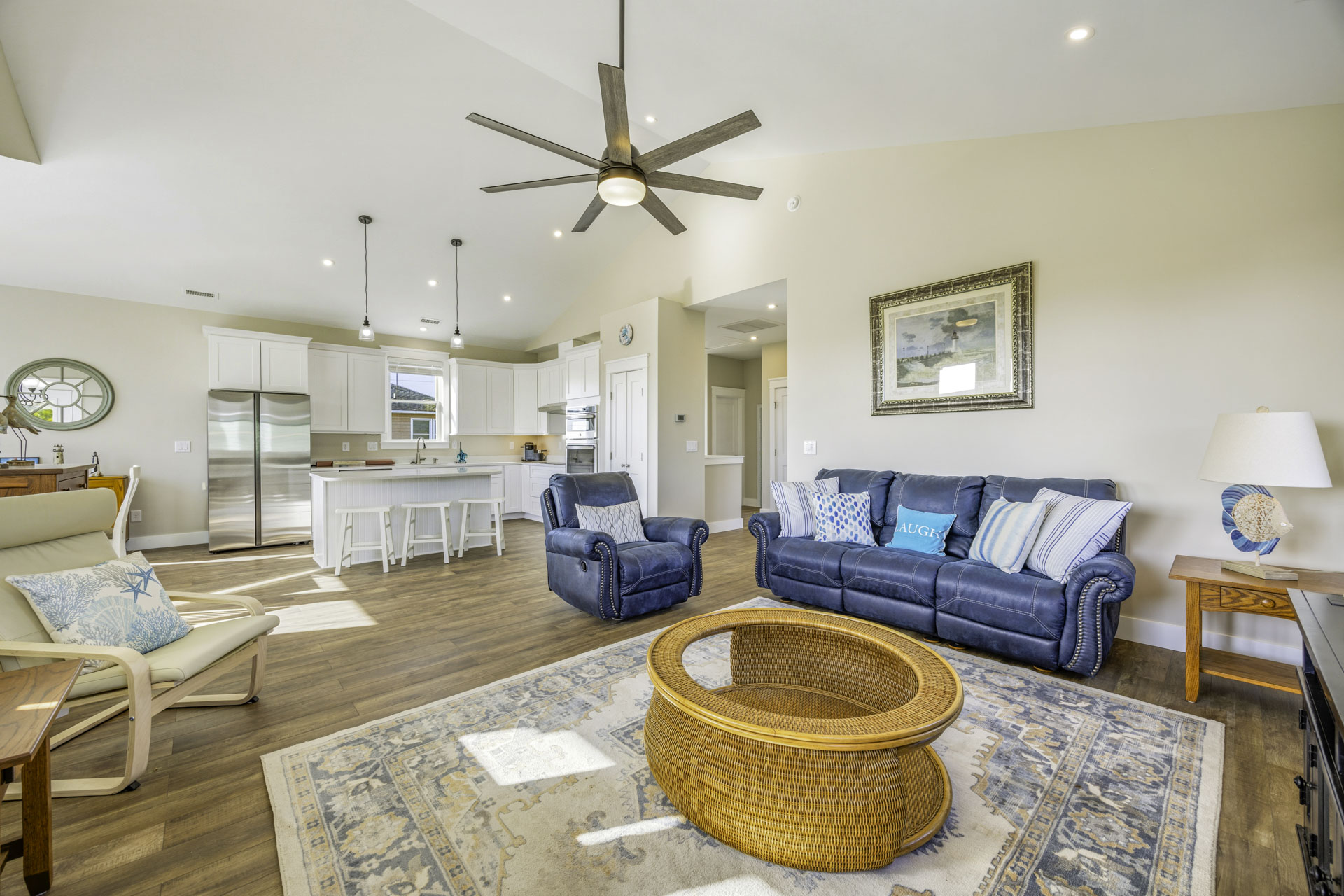 Surf Or Sound Realty 1240 Coastal Breeze Great Room 4