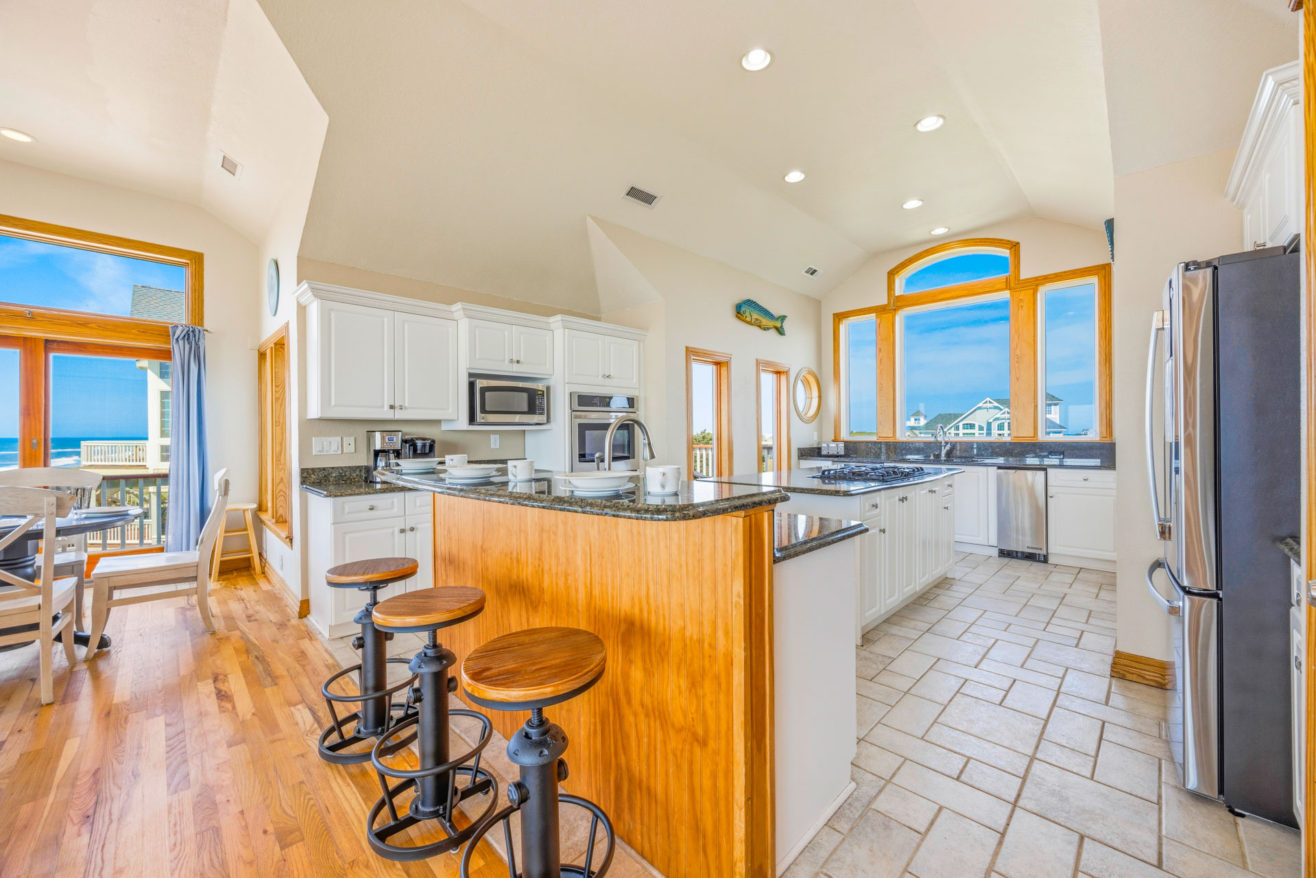 Surf Or Sound Realty 1126 Splash Landing Kitchen 3