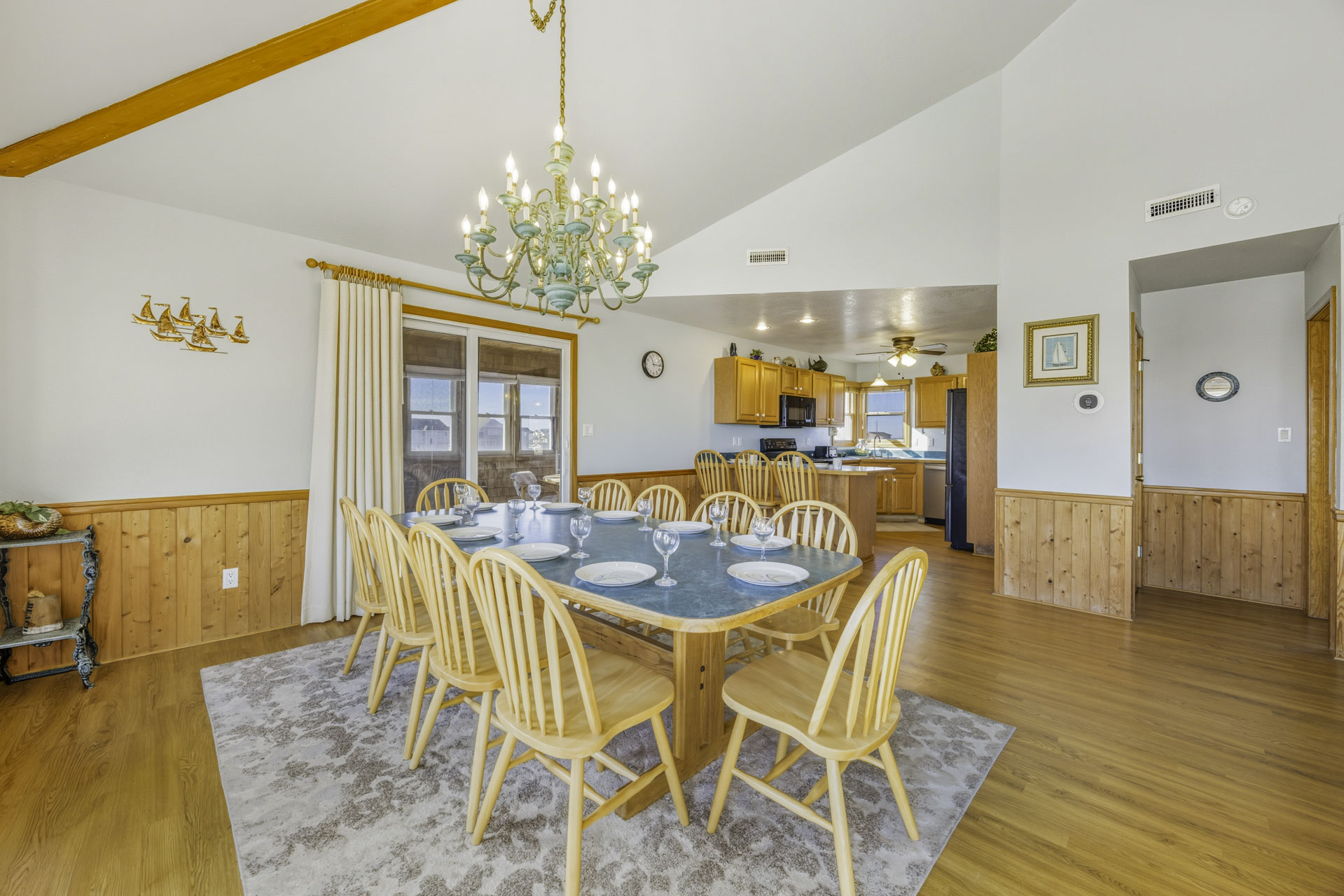 Surf Or Sound Realty 908 Crestview Winds Dining Area 2