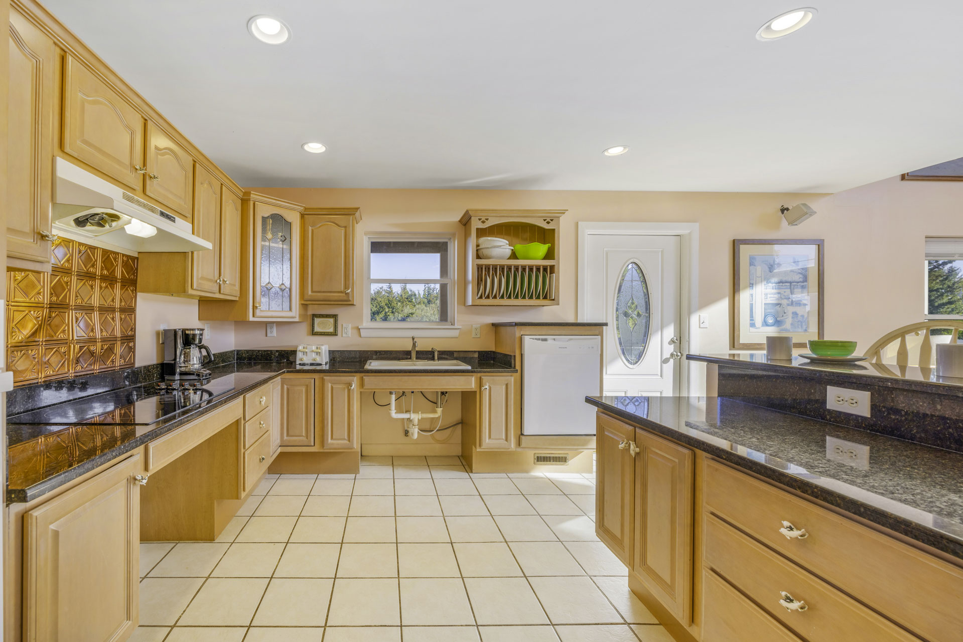 Surf Or Sound Realty 411 Surf Dogs Kitchen 3