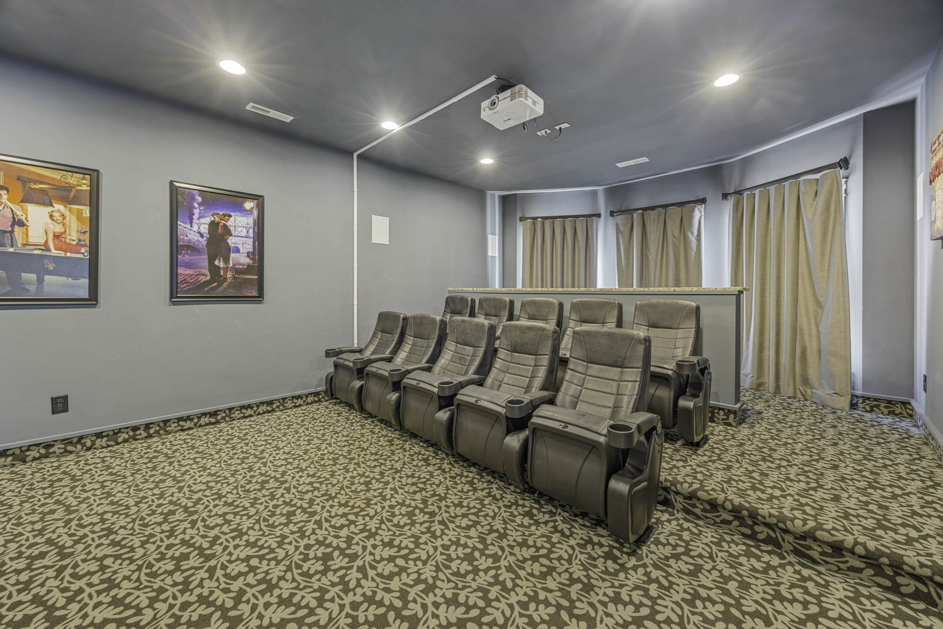 Surf Or Sound Realty 866 Wa Hoo Hatteras Theater Room 2