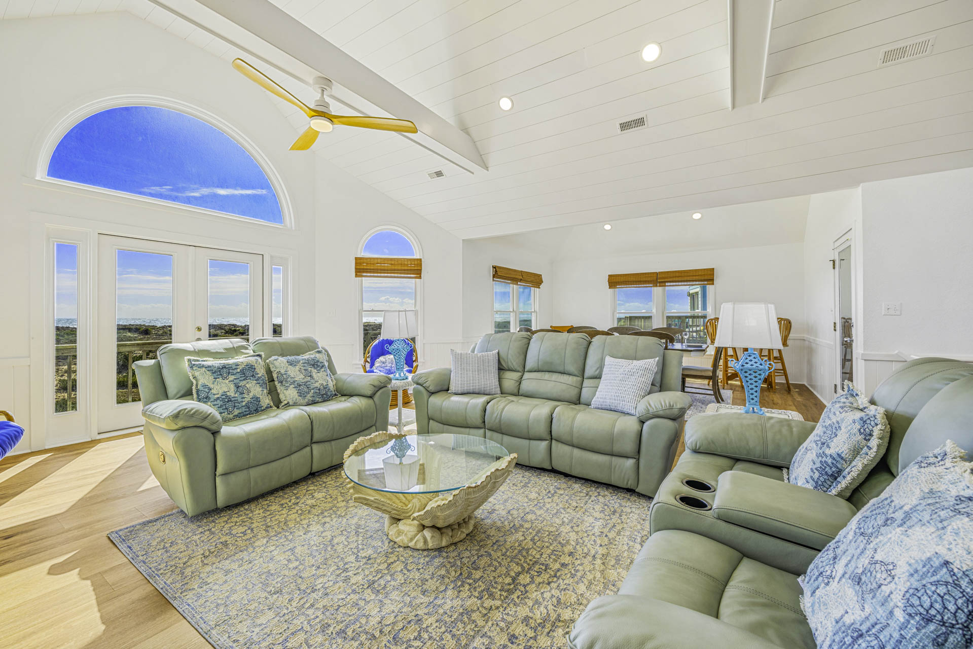 Surf Or Sound Realty 505 Our Beach House Great Room 5