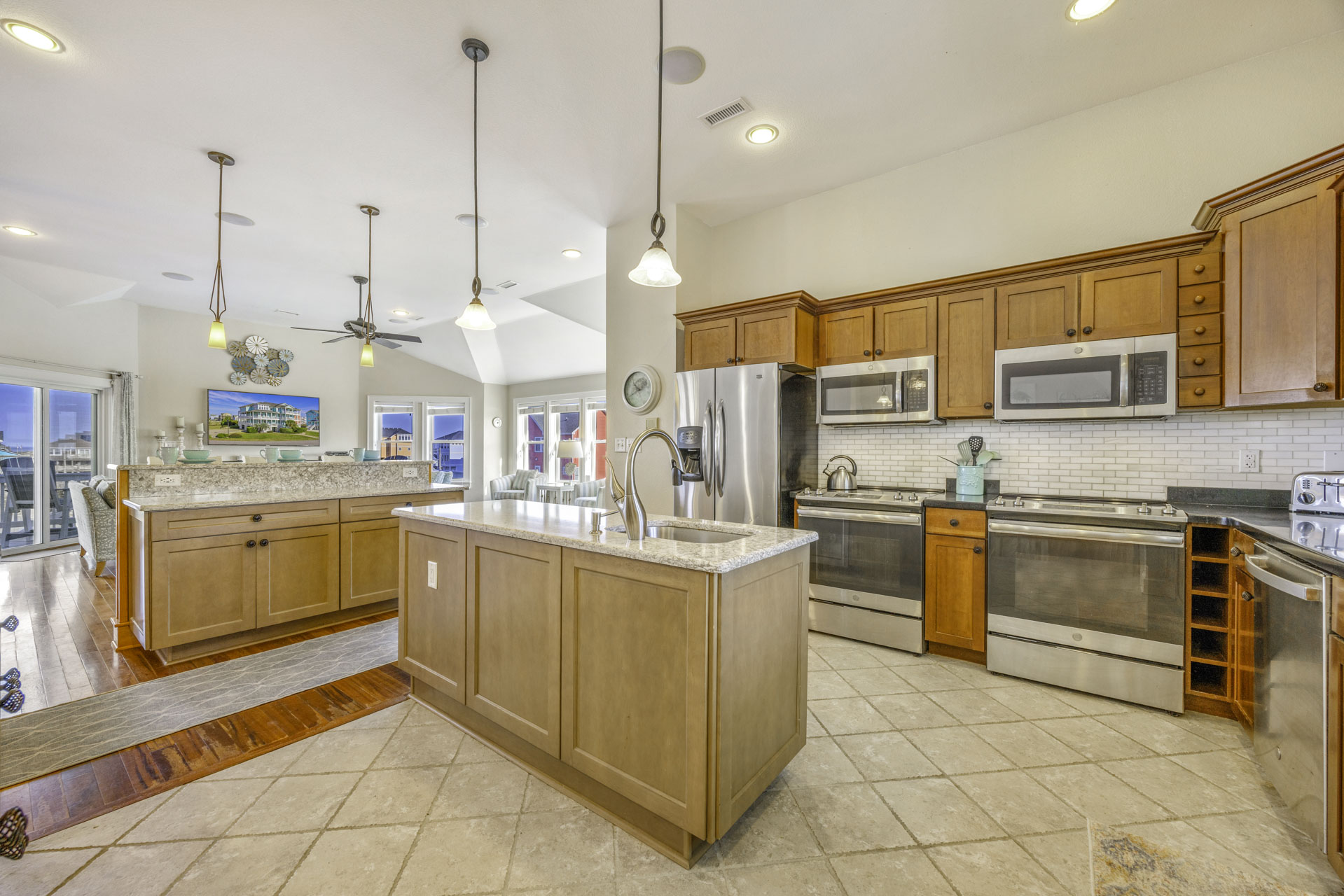 Surf Or Sound Realty 502 Tipsy Turtle Kitchen 8